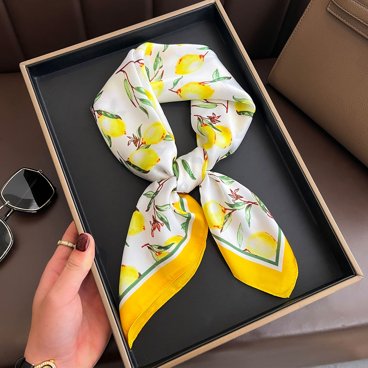 Роскошный желтый квадратный ше – обзор и цена Luxury Bags Yellow