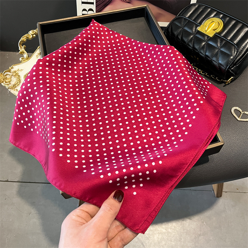 Роскошные новые шарфы с принто – обзор и цена Discount Luxury Bags