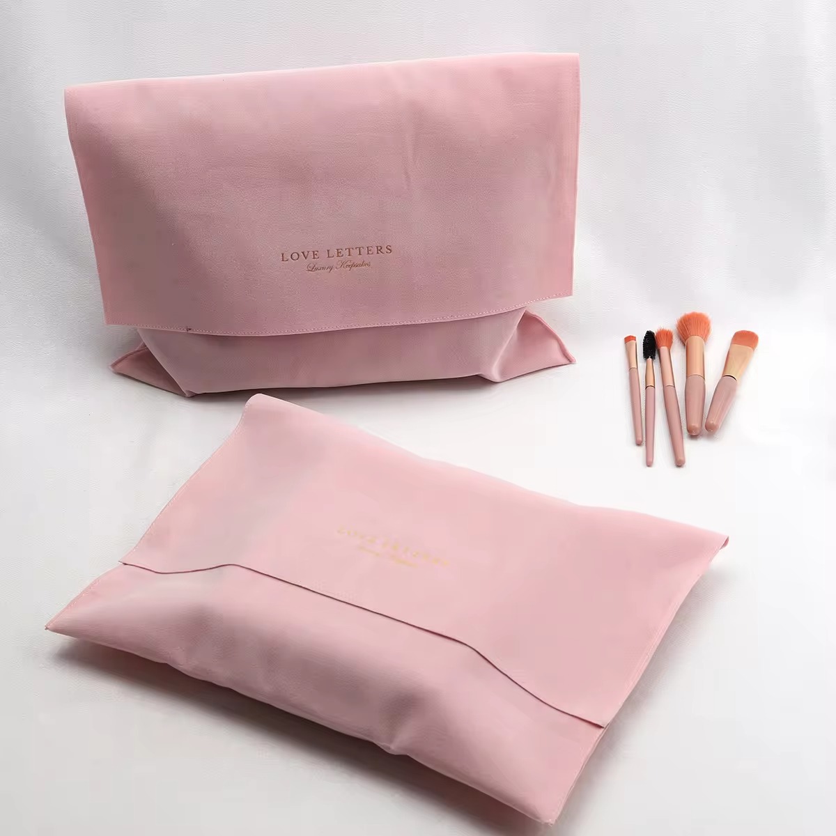 Роскошные бархатные сумки-конв – обзор и цена Luxury Bags Logo