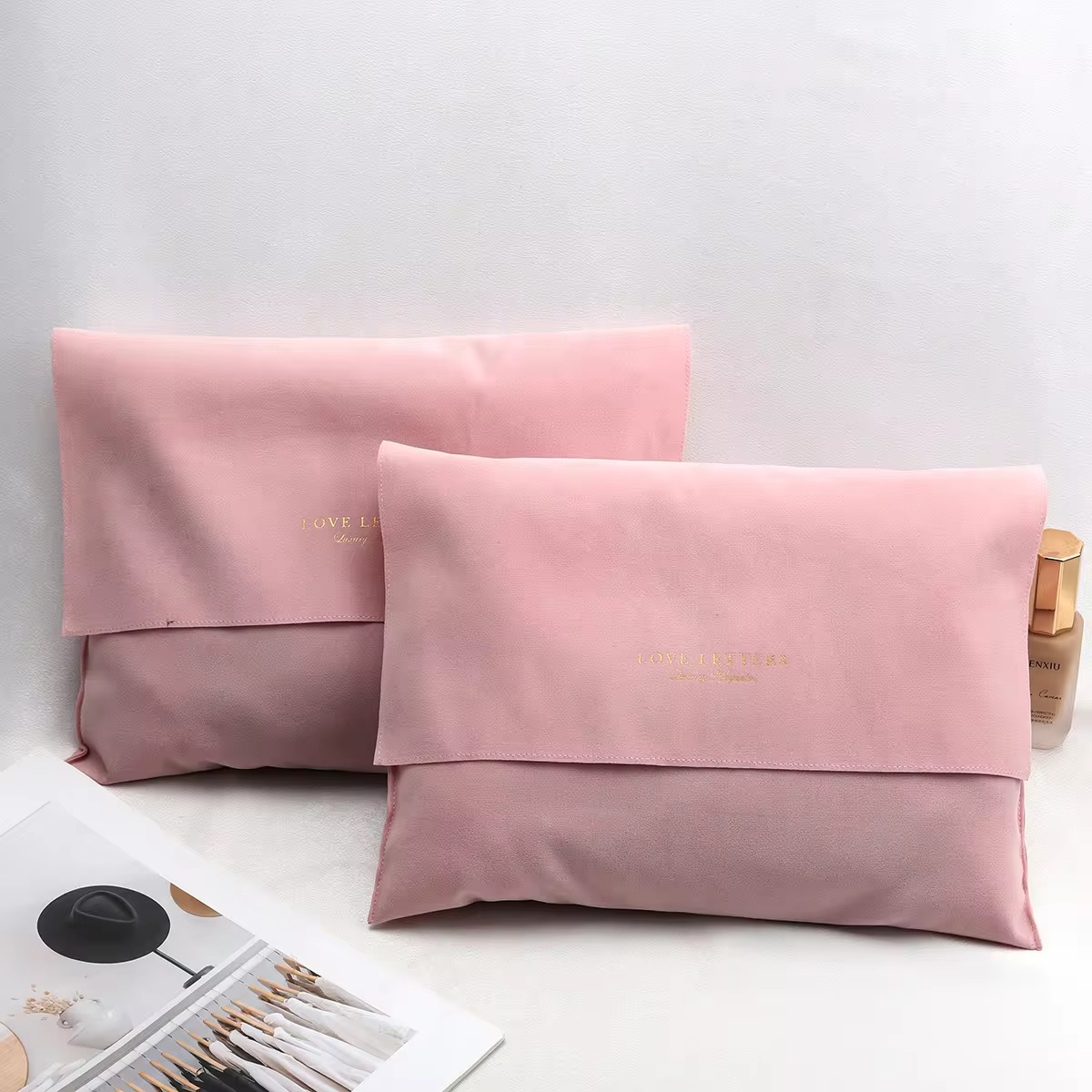 Роскошные бархатные сумки-конв – обзор и цена Luxury Bags Logo