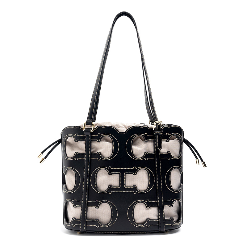 Сумка-тоут CH с вырезанным лог – обзор и цена Luxury Bags No Logo