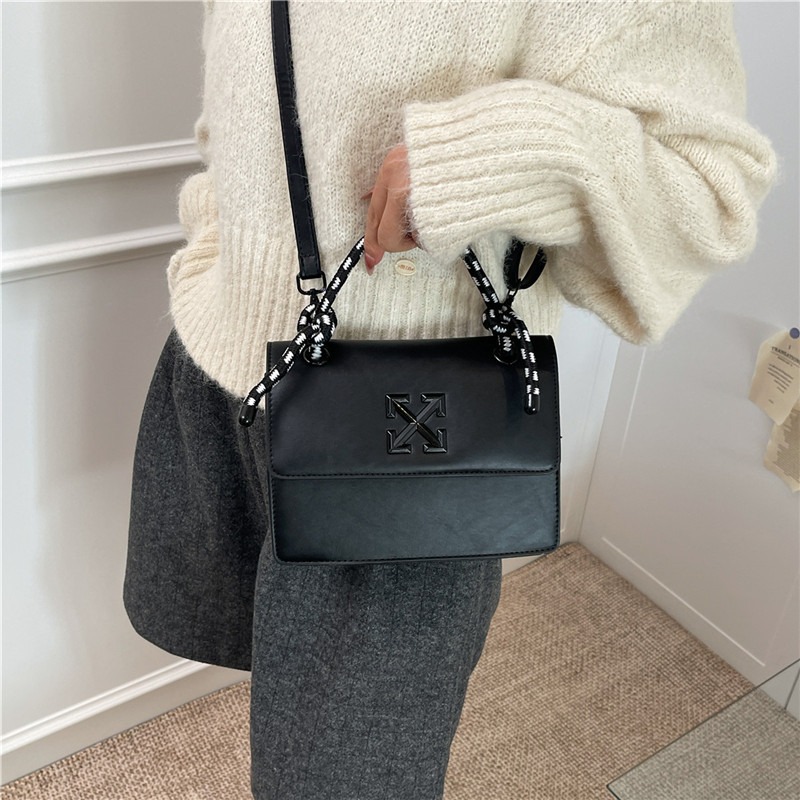 Модная парижская сумка-мессенд – обзор и цена Luxury Bags Logo