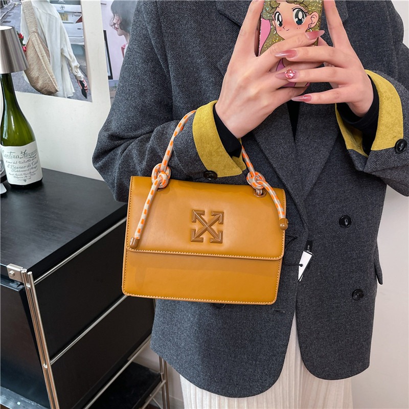 Модная парижская сумка-мессенд – обзор и цена Luxury Bags Logo