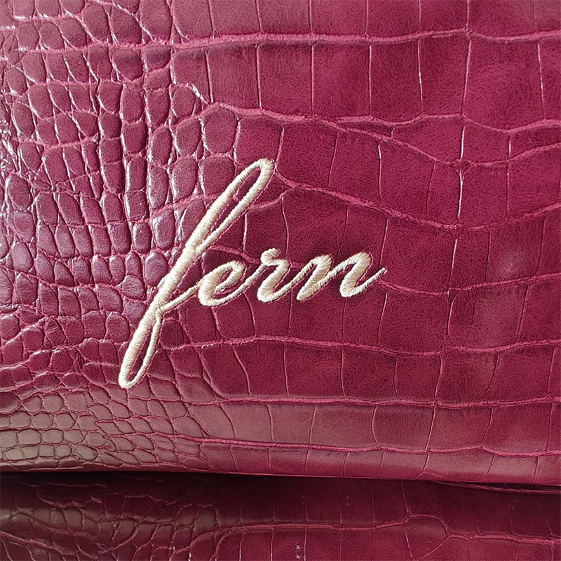 Вышитая косметичка из экокожи  – обзор и цена Luxury Bags Vegan