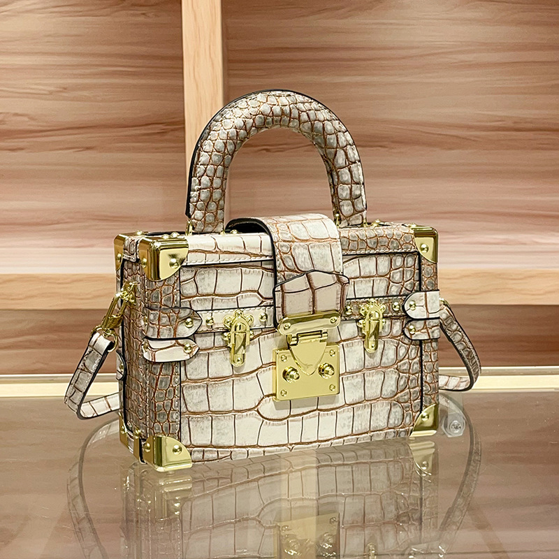 Модная дизайнерская сумка для  – обзор и цена Luxury Bags Logo